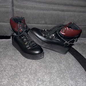 ❌SOLD❌ Steve Madden Platform Boots